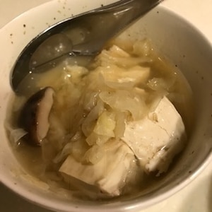 豆腐とキャベツとしいたけのスープ